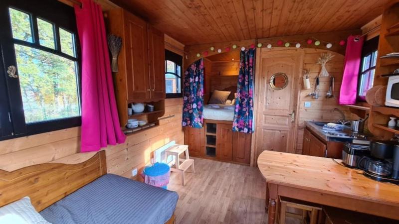 Hotel Roulotte Acacia Moux-en-Morvan Esterno foto